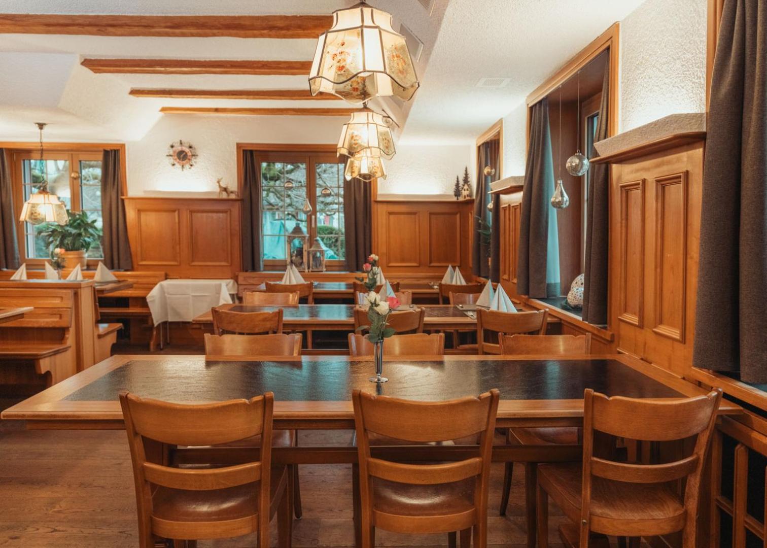 Hotel Restaurant Kreuz Kaiserstuhl Екстериор снимка