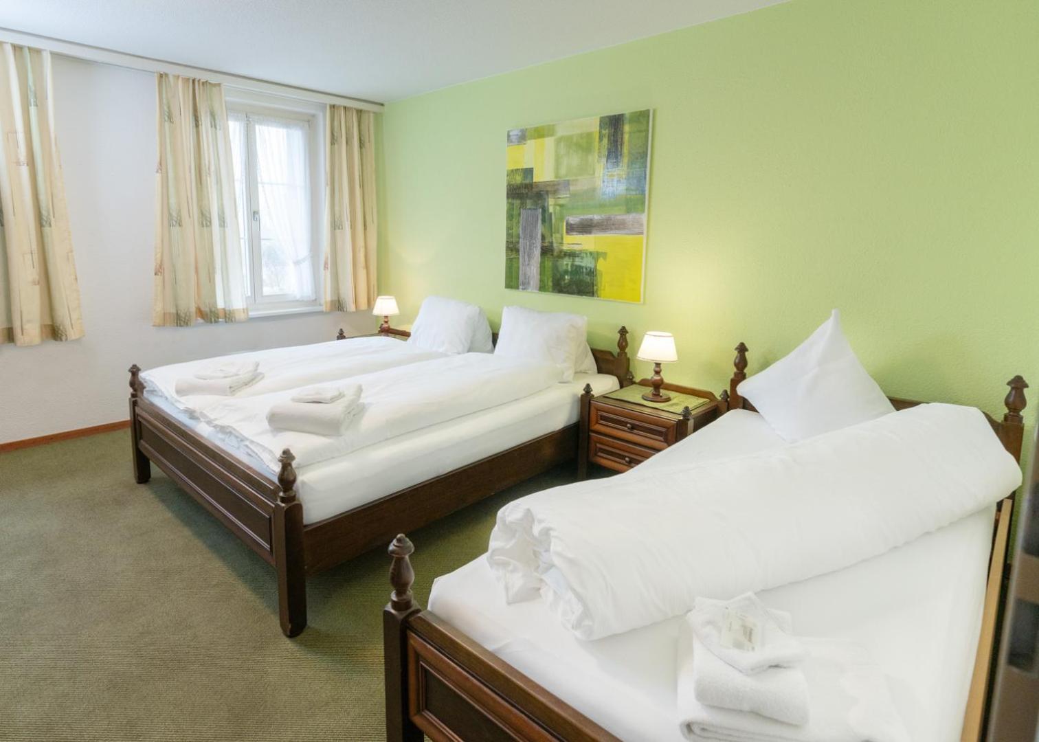 Hotel Restaurant Kreuz Kaiserstuhl Екстериор снимка