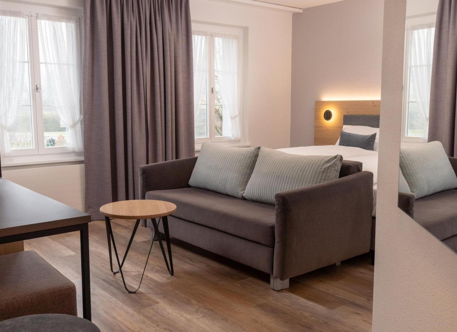 Hotel Restaurant Kreuz Kaiserstuhl Екстериор снимка