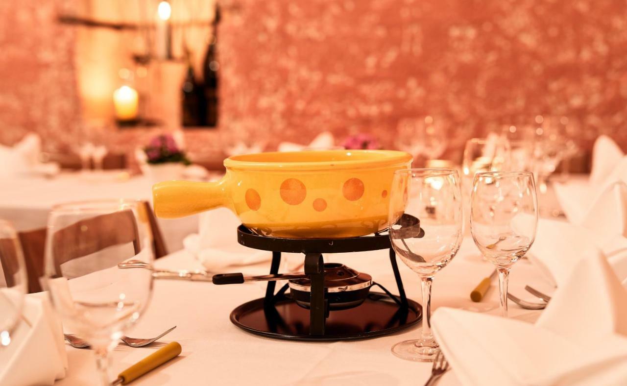 Hotel Restaurant Kreuz Kaiserstuhl Екстериор снимка